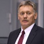 Песков посетовал, что в некоторых ситуациях нельзя «вставить крепкое слово»