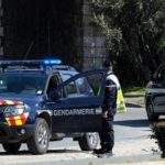 Во Франции пьяный мужчина назвался террористом и попытался наехать на толпу
