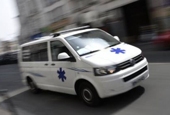 Во Франции самолет разбился, упав на автостраду