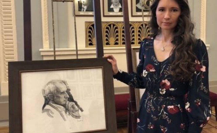 Худрука Вахтанговского театра Римаса Туминаса увековечили углем