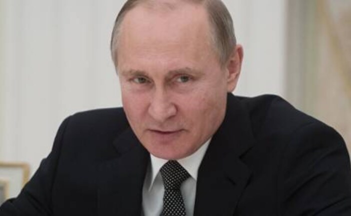 Путин и Макрон провели телефонные переговоры