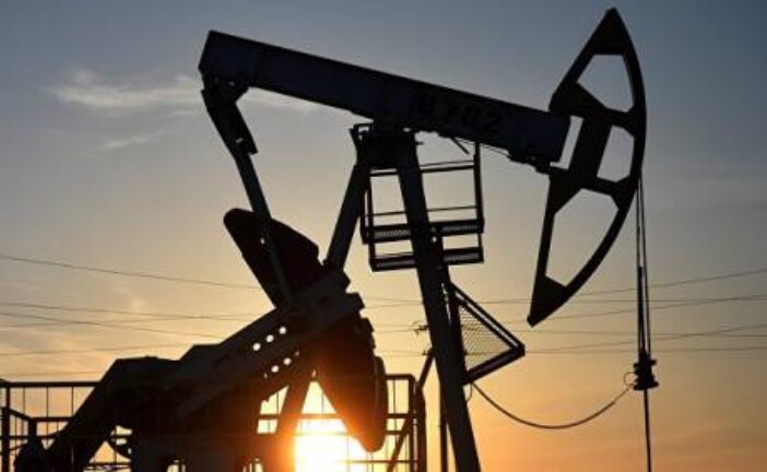Нефть дешевеет на перспективах увеличения США пошлин на товары из Китая