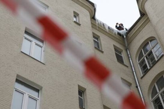В Перми скончался младенец, на которого упал снег с крыши