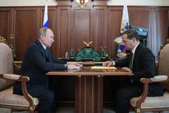 Путин поручил Медведеву проанализировать выполнение «майских указов»
