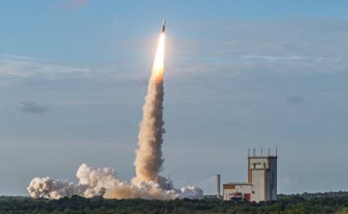 Ракета Ariane 5 успешно вывела на орбиту два спутника