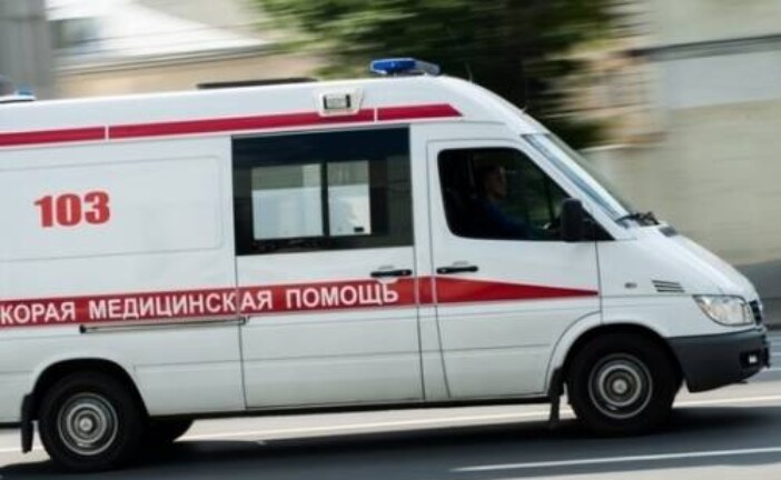 Москвич повис на стене дома на высоте 16-го этажа