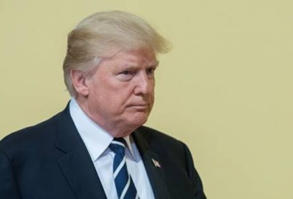 Трамп поручил изучить возможность вдвое повысить тарифы на китайские товары