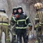 С места крушения Ми-8 в Хабаровске вывозят обломки