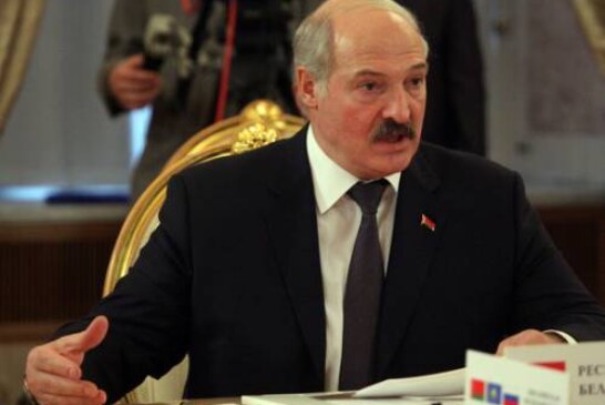 Лукашенко разнёс безработных белорусов и взялся за «тунеядцев» в России