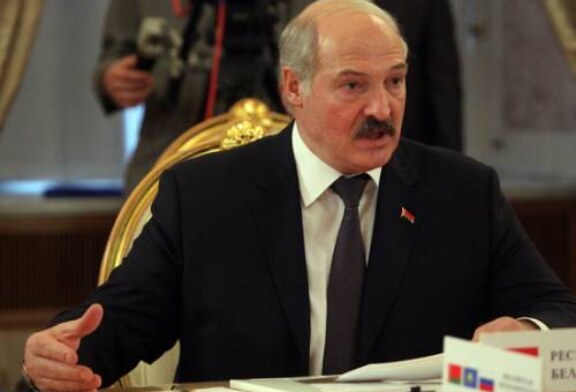 Лукашенко разнёс безработных белорусов и взялся за «тунеядцев» в России