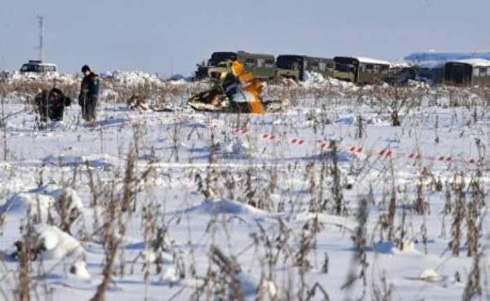 На месте крушения Ан-148 нашли 13 фрагментов самолета, сообщил источник