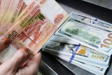 Россияне рассказали, где и в какой валюте хранят сбережения