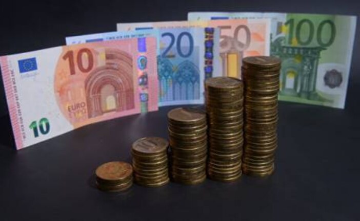 Евро впервые с августа 2016 года превысил 75 рублей