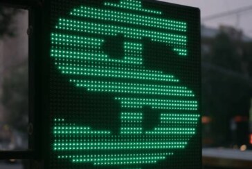 Курс доллара и евро побил рекорды: что творится в обменниках