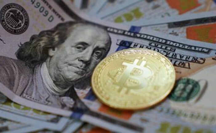 Цена биткоина второй день растет более чем на 10%