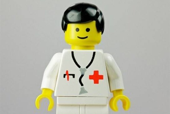 Ученые точно установили, что происходит после проглатывания деталей Lego
