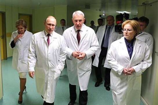 Постройка «национальной пациентоориентированной системы здравоохранения» пока откладывается