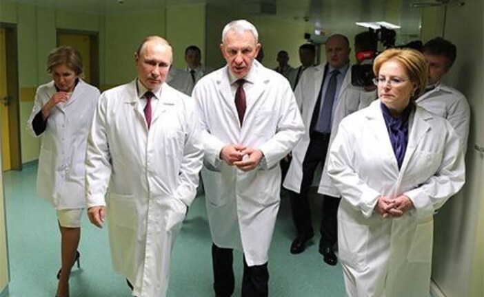 Постройка «национальной пациентоориентированной системы здравоохранения» пока откладывается