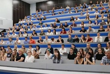 Главный инфекционист Ставрополья вела лекцию сотням студентов, будучи заражённой коронавирусом